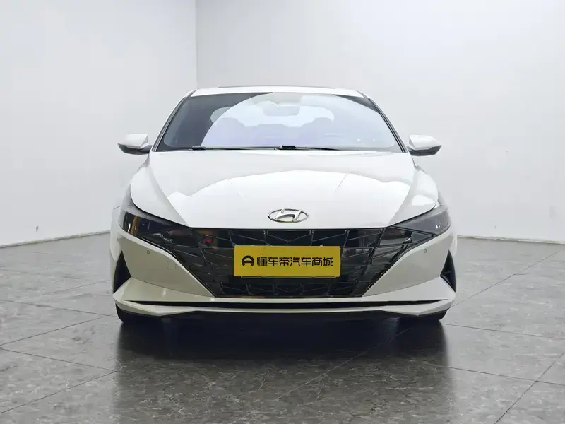2021 Hyundai Elantra Plug-in Hybrid с пробегом 73 600 км