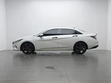 2021 Hyundai Elantra Plug-in Hybrid с пробегом 73 600 км