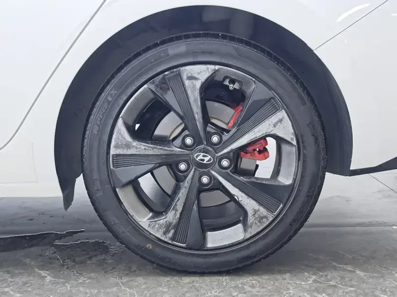 2021 Hyundai Elantra Plug-in Hybrid с пробегом 73 600 км