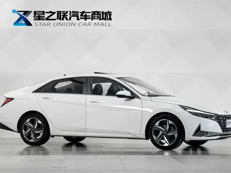 2022 Hyundai Elantra Plug-in Hybrid с пробегом 56 300 км