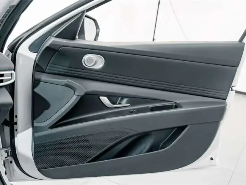 2022 Hyundai Elantra Plug-in Hybrid с пробегом 56 300 км