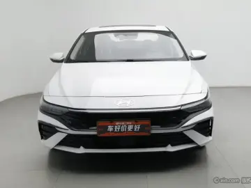 2023 Hyundai Elantra Plug-in Hybrid с пробегом 9 900 км