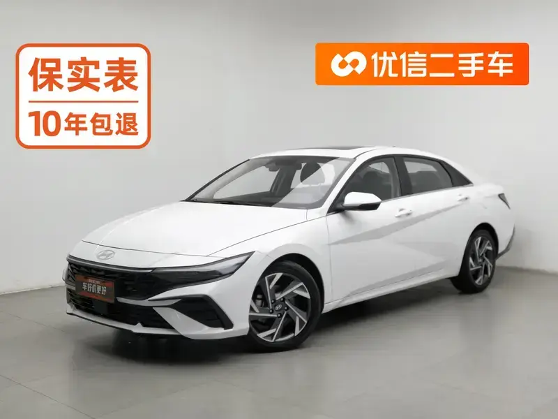 2023 Hyundai Elantra Plug-in Hybrid с пробегом 9 900 км