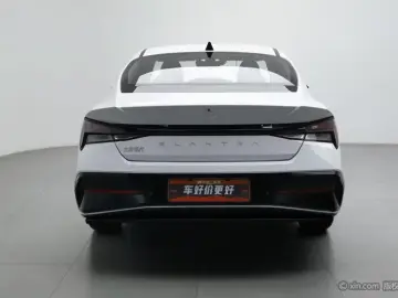 2023 Hyundai Elantra Plug-in Hybrid с пробегом 9 900 км