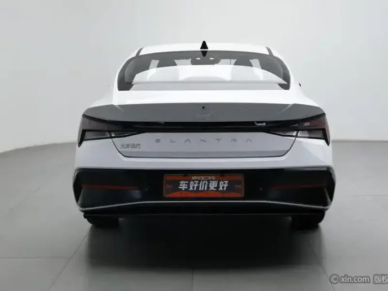 2023 Hyundai Elantra Plug-in Hybrid с пробегом 9 900 км