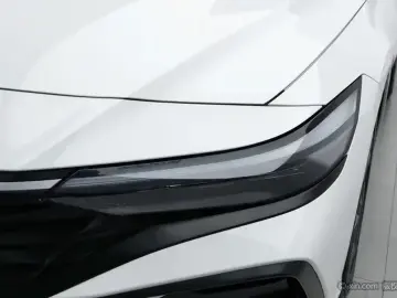 2023 Hyundai Elantra Plug-in Hybrid с пробегом 9 900 км