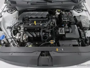 2023 Hyundai Elantra Plug-in Hybrid с пробегом 9 900 км