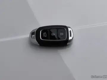 2023 Hyundai Elantra Plug-in Hybrid с пробегом 9 900 км
