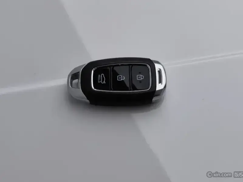 2023 Hyundai Elantra Plug-in Hybrid с пробегом 9 900 км