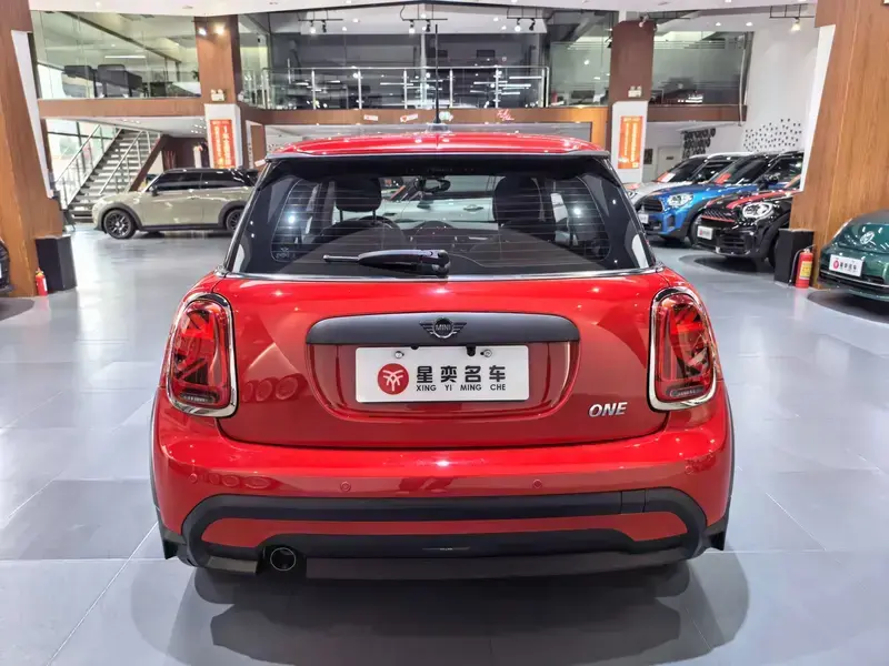 2023 Mini MINI с пробегом 36 000 км