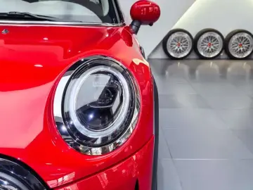 2023 Mini MINI с пробегом 36 000 км