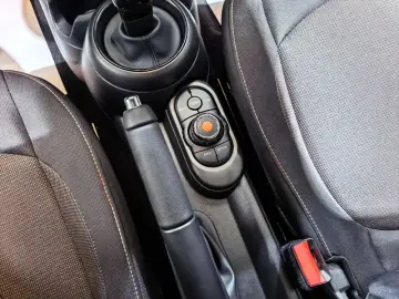 2023 Mini MINI с пробегом 36 000 км