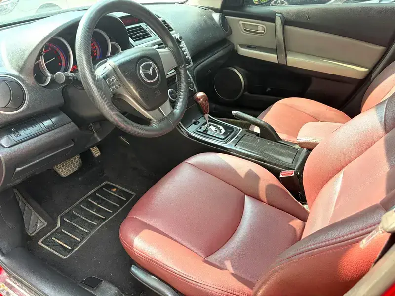 2011 Mazda Ruiyi с пробегом 130 000 км