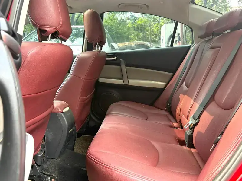 2011 Mazda Ruiyi с пробегом 130 000 км