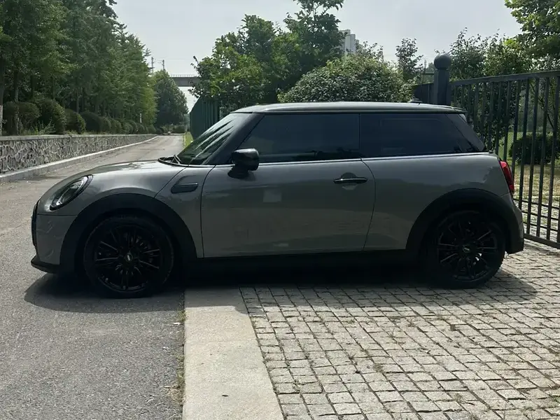 2022 Mini MINI с пробегом 50 000 км