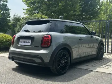 2022 Mini MINI с пробегом 50 000 км