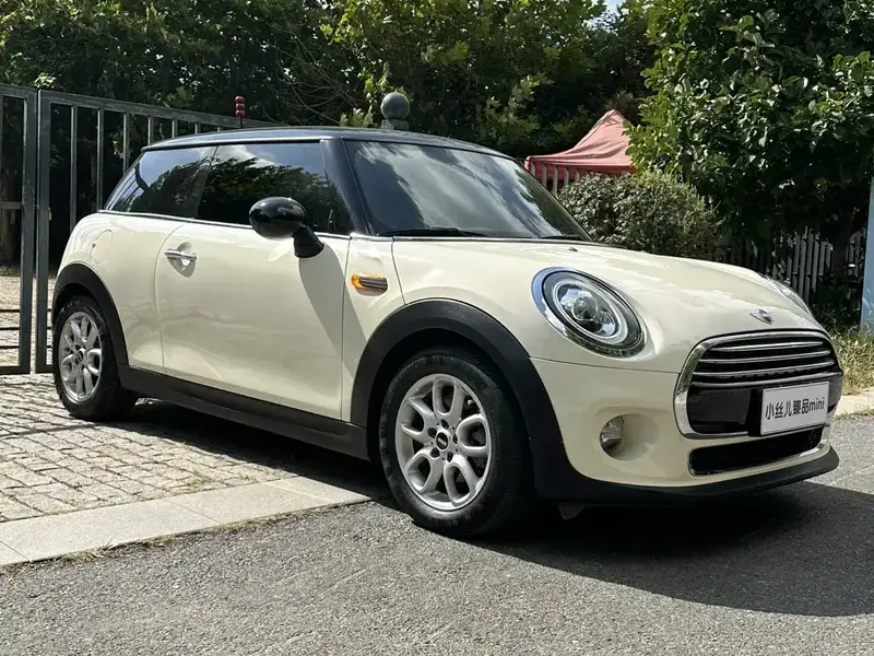 2014 Mini Electric MINI COOPER с пробегом 80 000 км