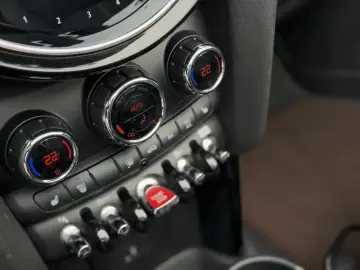2021 Mini MINI с пробегом 57 000 км