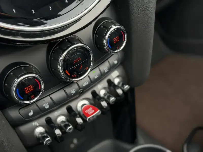 2021 Mini MINI с пробегом 57 000 км