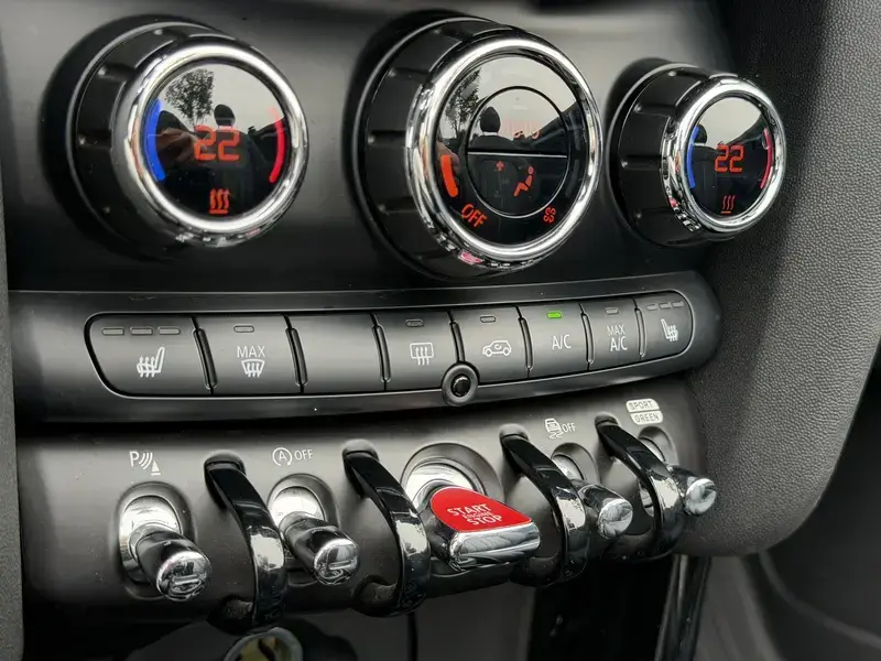 2021 Mini MINI с пробегом 57 000 км