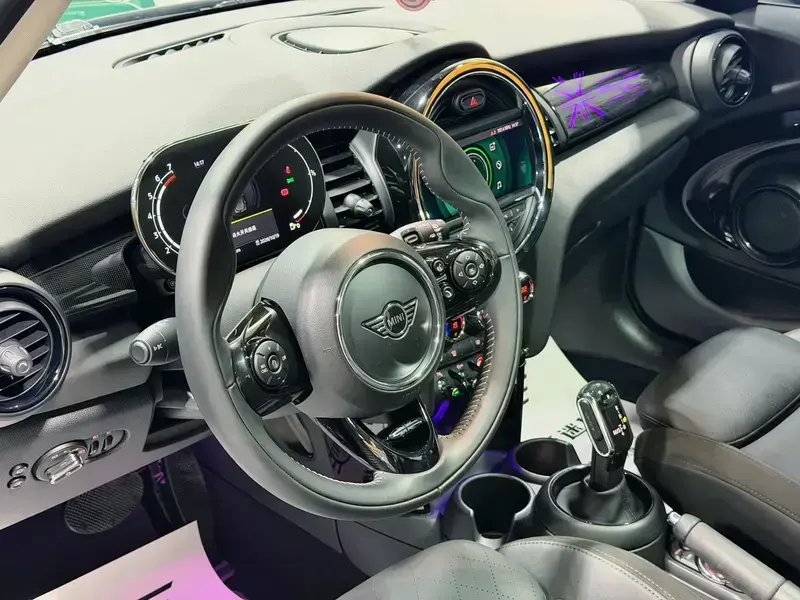 2021 Mini Electric MINI COOPER с пробегом 16 200 км