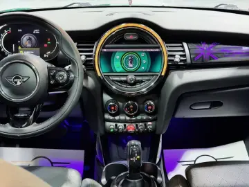 2021 Mini MINI с пробегом 16 200 км