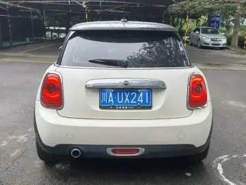 2018 Mini MINI с пробегом 82 900 км