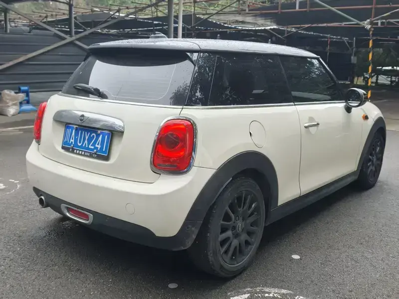 2018 Mini MINI с пробегом 82 900 км