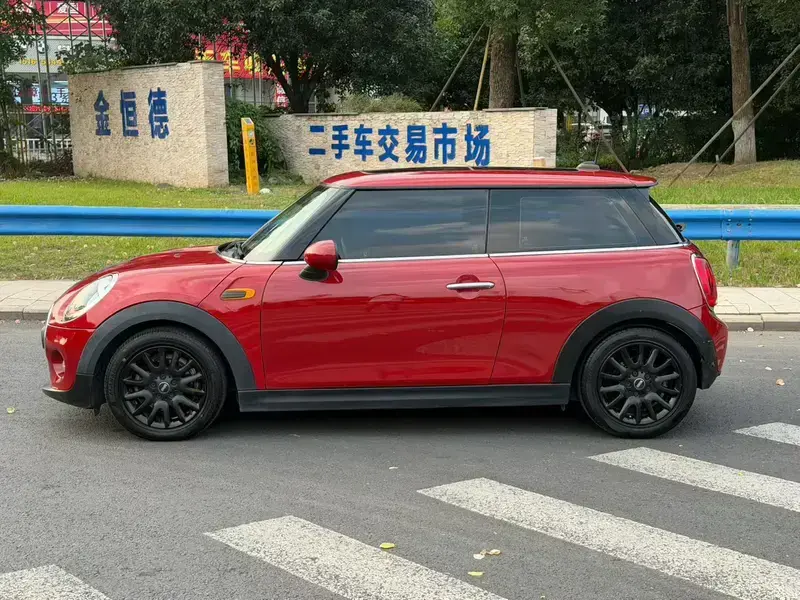 2016 Mini Electric MINI COOPER с пробегом 70 000 км