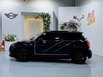 2023 Mini MINI с пробегом 11 000 км