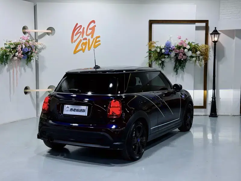 2023 Mini Electric MINI COOPER с пробегом 11 000 км
