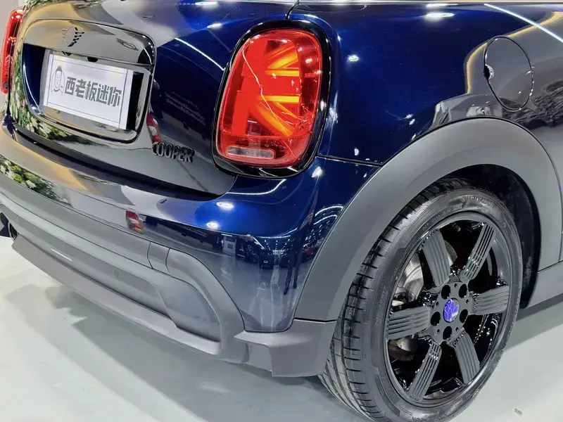 2023 Mini Electric MINI COOPER с пробегом 11 000 км