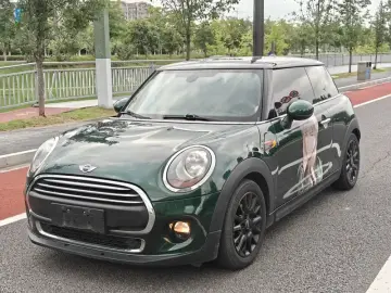 2016 Mini MINI с пробегом 118 000 км