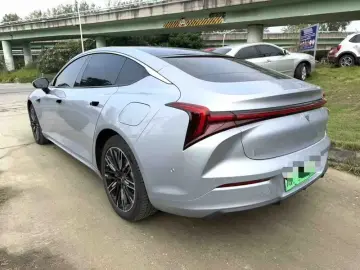 2022 Hozon Nezha S с пробегом 20 000 км