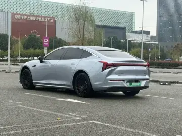 2022 Hozon Nezha S с пробегом 65 000 км