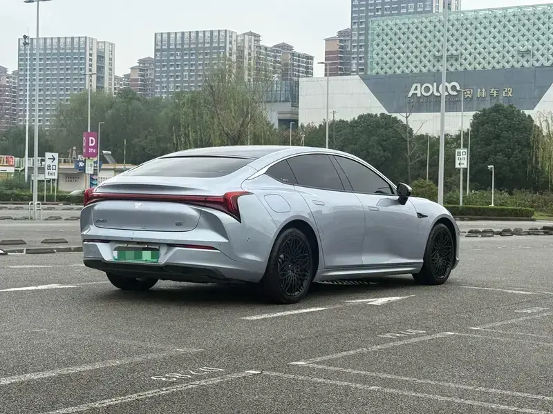 2022 Hozon Nezha S с пробегом 65 000 км