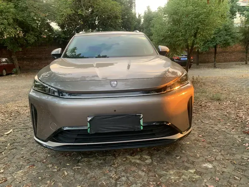 2024 Roewe D5X DMH с пробегом 21 000 км
