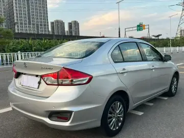 2015 Suzuki Alivio с пробегом 100 000 км