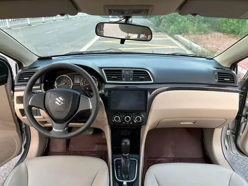 2015 Suzuki Alivio с пробегом 100 000 км
