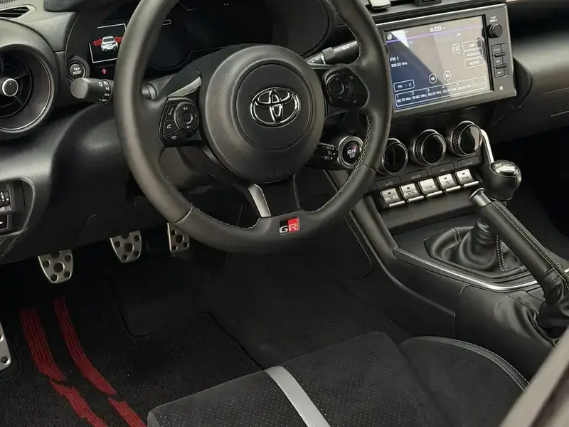 2022 Toyota 86 с пробегом 8 600 км