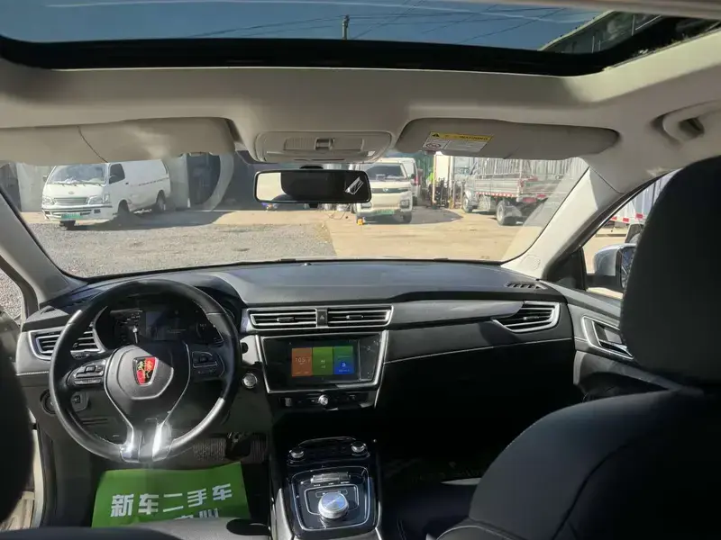 2020 Roewe Ei5 с пробегом 58 000 км