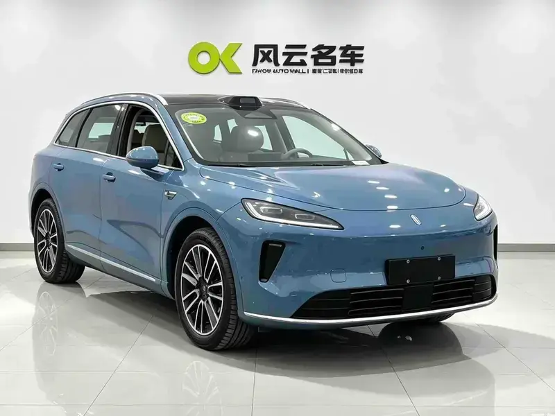 2025 Stelato SUV с пробегом 15 100 км