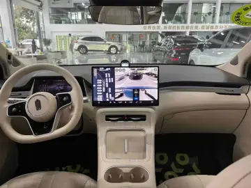 2025 Stelato SUV с пробегом 15 100 км