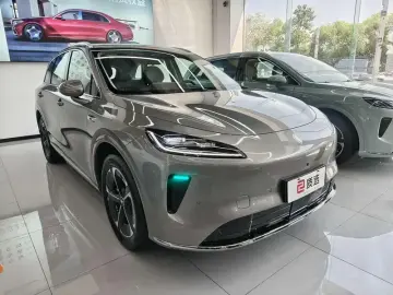 2025 Stelato SUV с пробегом 4 300 км