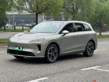 Stelato SUV