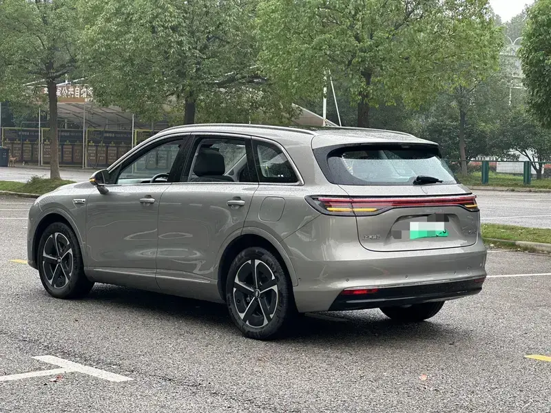 2025 Stelato SUV с пробегом 5 500 км