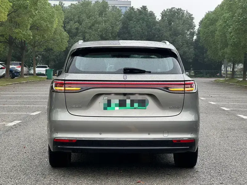 2025 Stelato SUV с пробегом 5 500 км
