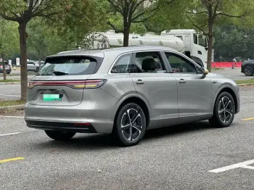 2025 Stelato SUV с пробегом 5 500 км