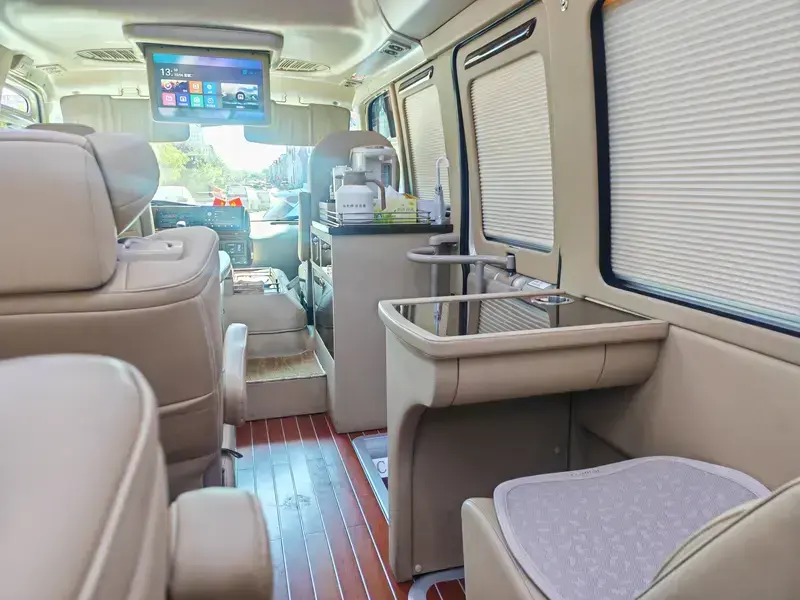 2020 Toyota Coaster с пробегом 17 000 км