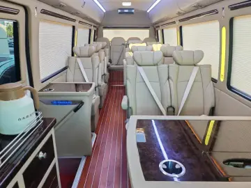 2020 Toyota Coaster с пробегом 17 000 км